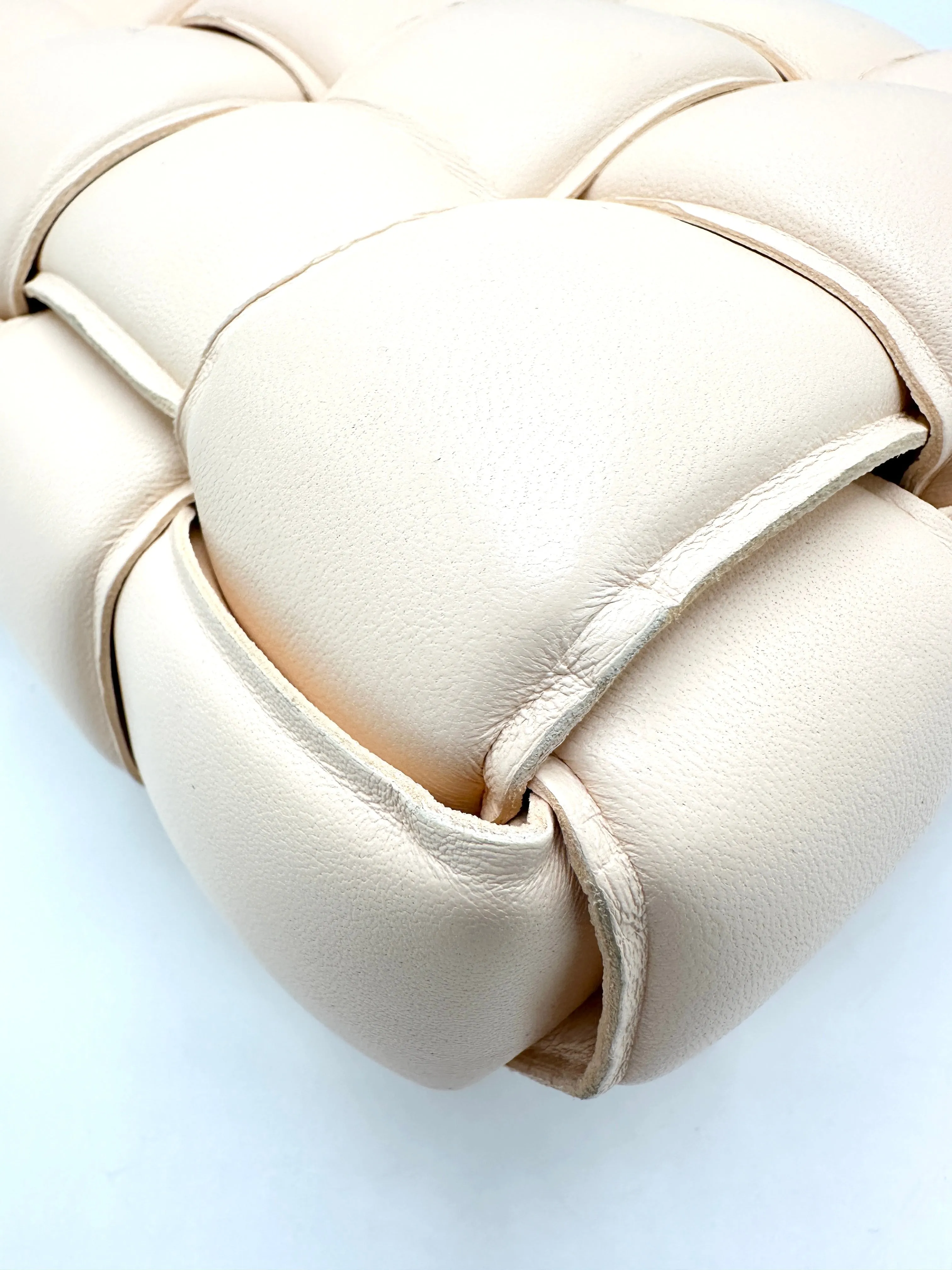 Melon Intrecciato Padded Cassette